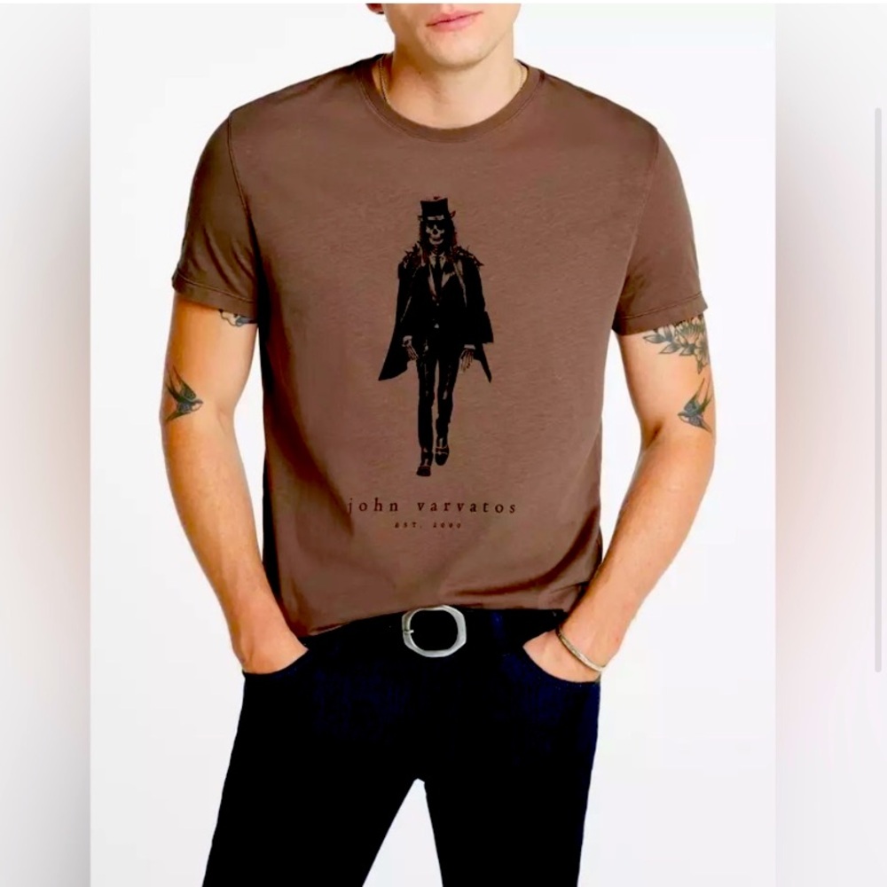 NWT! JOHN VARVATOS Walking Dead Designer Men’s Tee Shirt Short Sleeve Brown
